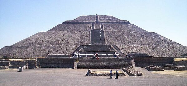 Sonnenpyramide in Teotihuacan