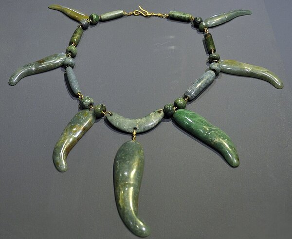 Schmuck der Olmeken Olmeken-Schmuck