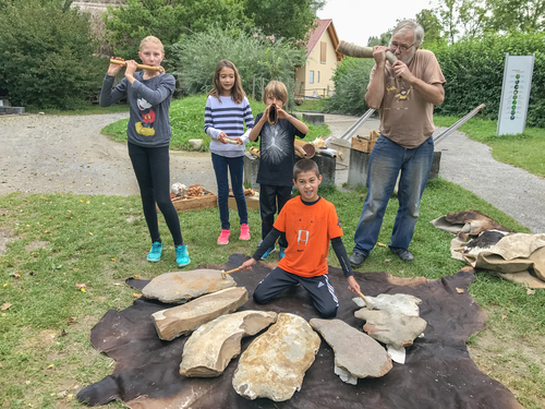 Experimentelle Archäologie aus Europa I: Feuer und Musik Experimentelle Archäologie aus Europa I: Feuer und Musik