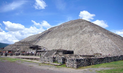 Sonnenpyramide in Teotihuacán