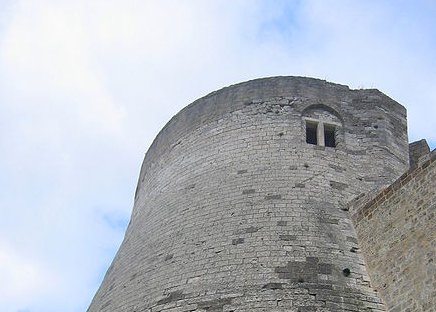 Bergfried einer Burg